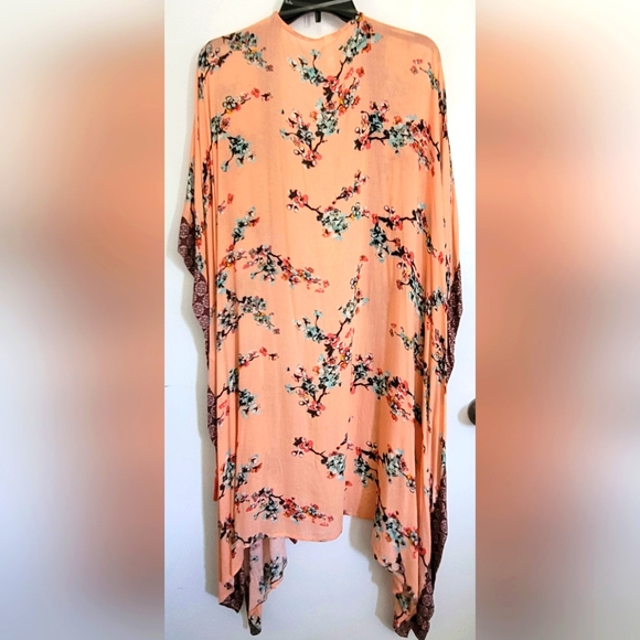 Bohemian pink floral cover up medium - Picture 5 of 8